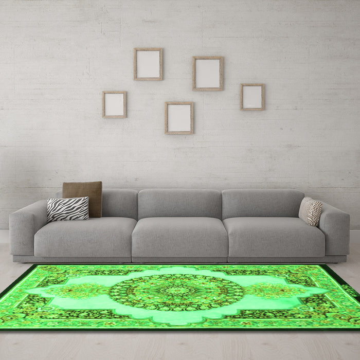 Machine Washable Persian Green Traditional Area Rugs in a Living Room,, wshtr4676grn
