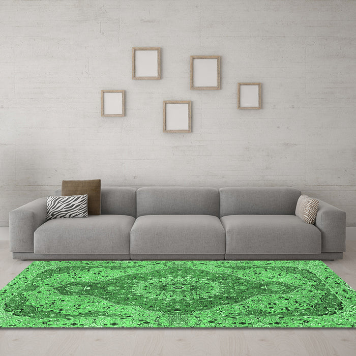 Machine Washable Medallion Emerald Green Traditional Area Rugs in a Living Room,, wshtr4677emgrn