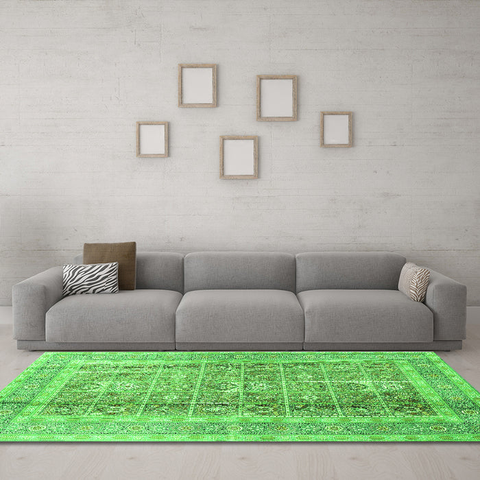 Machine Washable Persian Green Traditional Area Rugs in a Living Room,, wshtr4678grn