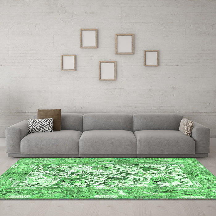 Machine Washable Animal Emerald Green Traditional Area Rugs in a Living Room,, wshtr4679emgrn