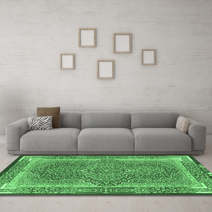Machine Washable Medallion Emerald Green Traditional Area Rugs in a Living Room,, wshtr4681emgrn