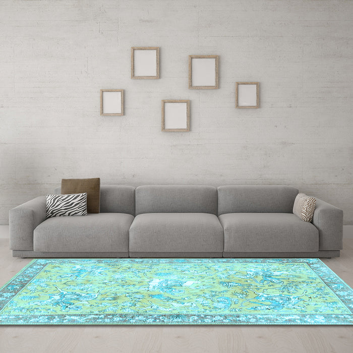 Machine Washable Animal Light Blue Traditional Rug in a Living Room, wshtr4682lblu