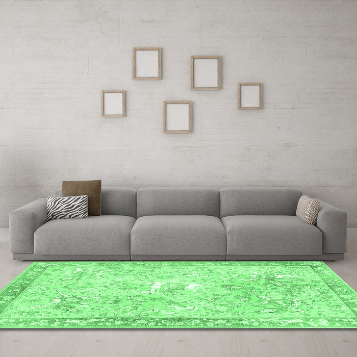 Machine Washable Animal Emerald Green Traditional Area Rugs in a Living Room,, wshtr4682emgrn