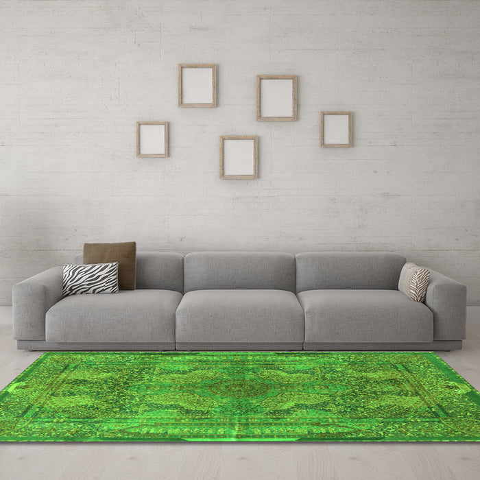 Machine Washable Medallion Green Traditional Area Rugs in a Living Room,, wshtr4685grn