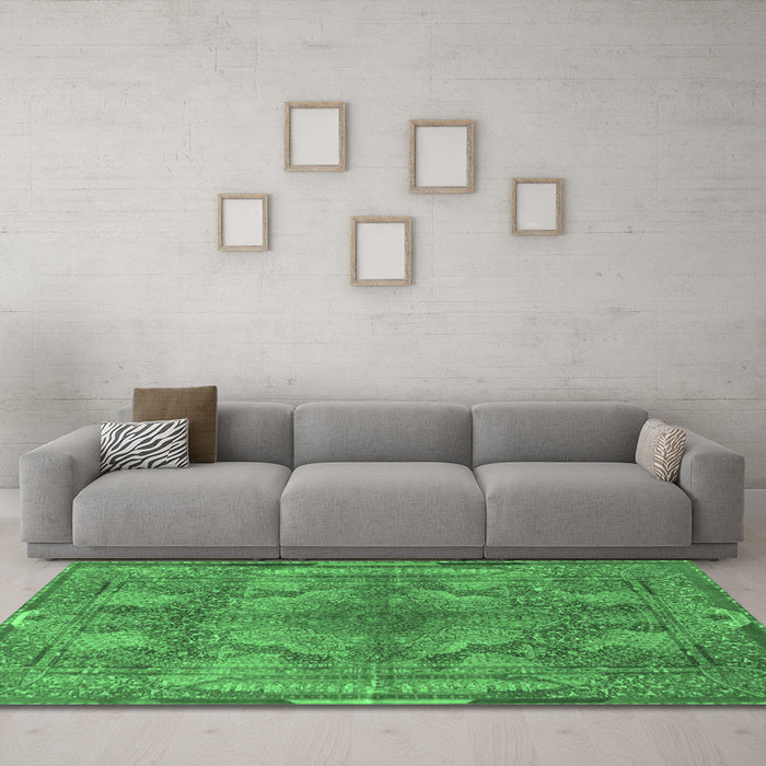 Machine Washable Medallion Emerald Green Traditional Area Rugs in a Living Room,, wshtr4685emgrn