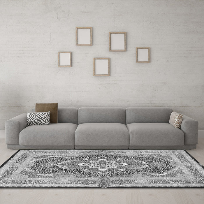 Machine Washable Persian Gray Traditional Rug in a Living Room,, wshtr4687gry