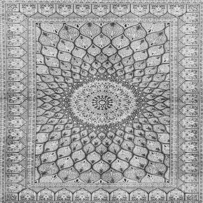 Round Machine Washable Persian Gray Traditional Rug, wshtr4688gry