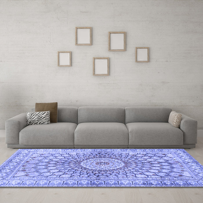 Machine Washable Persian Blue Traditional Rug in a Living Room, wshtr4688blu
