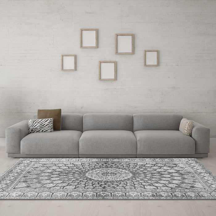 Machine Washable Persian Gray Traditional Rug in a Living Room,, wshtr4688gry