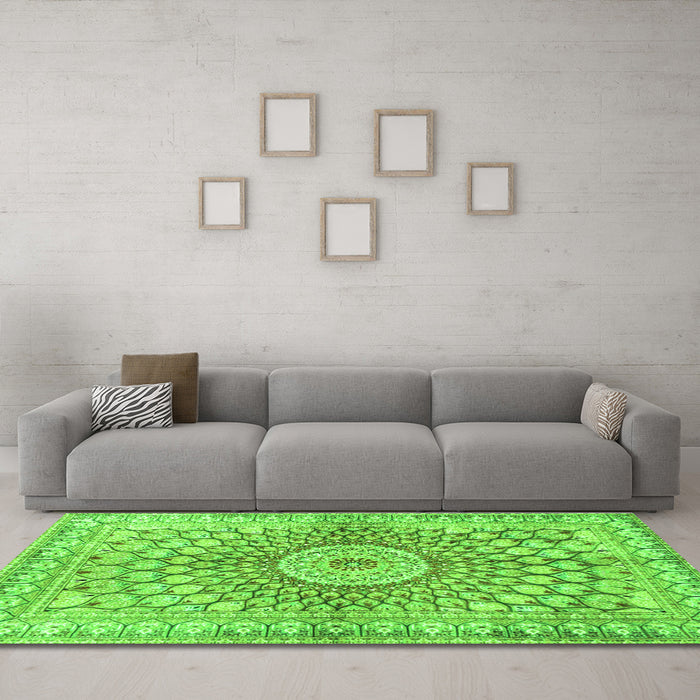 Machine Washable Persian Green Traditional Area Rugs in a Living Room,, wshtr4688grn