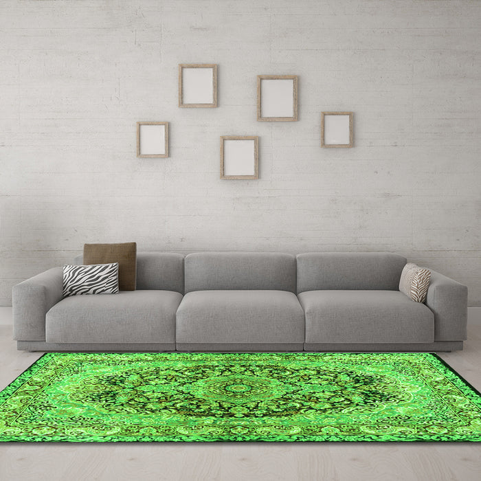 Machine Washable Persian Green Traditional Area Rugs in a Living Room,, wshtr4689grn