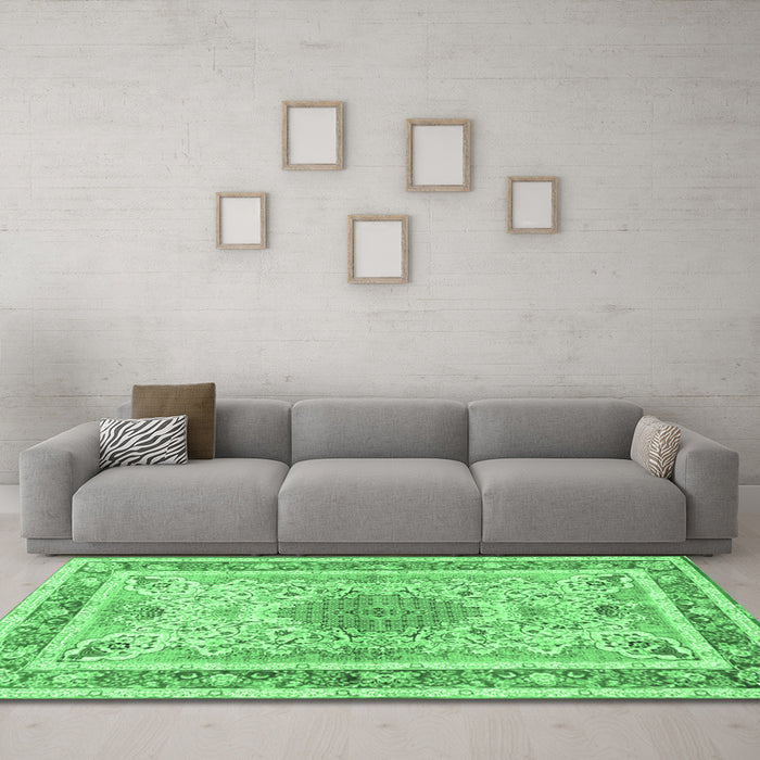 Machine Washable Medallion Emerald Green Traditional Area Rugs in a Living Room,, wshtr4694emgrn