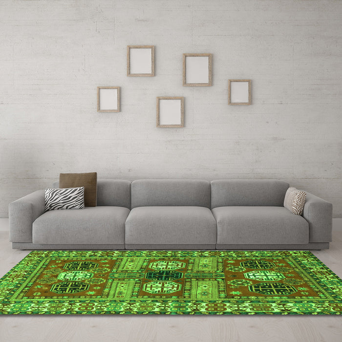 Machine Washable Persian Green Traditional Area Rugs in a Living Room,, wshtr4703grn