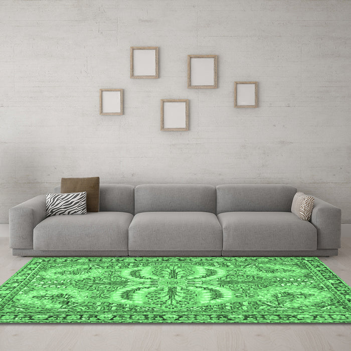Machine Washable Persian Emerald Green Traditional Area Rugs in a Living Room,, wshtr4713emgrn