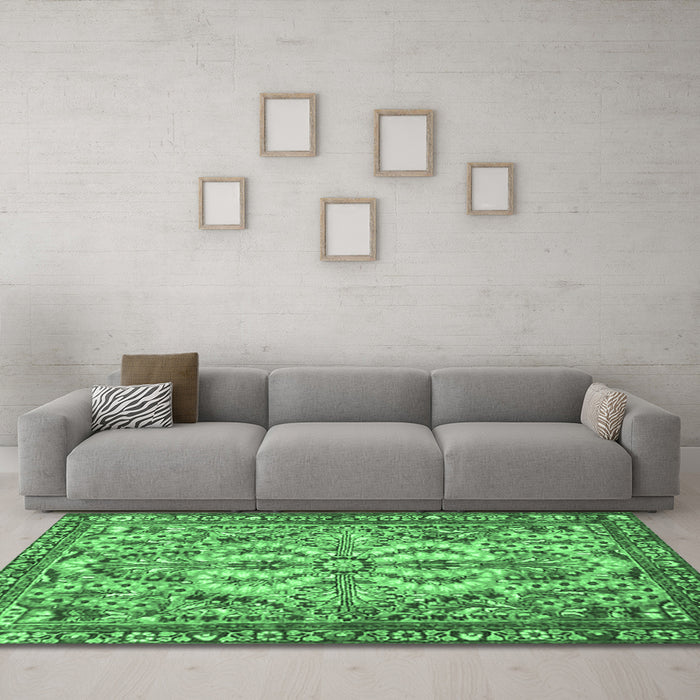 Machine Washable Persian Emerald Green Traditional Area Rugs in a Living Room,, wshtr4714emgrn