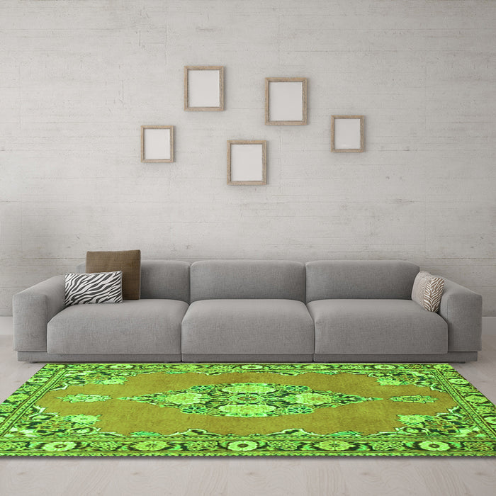 Machine Washable Persian Green Traditional Area Rugs in a Living Room,, wshtr4715grn