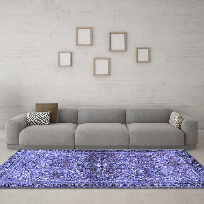 Machine Washable Persian Blue Traditional Rug in a Living Room, wshtr4716blu