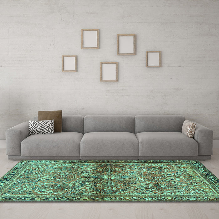 Machine Washable Persian Turquoise Traditional Area Rugs in a Living Room,, wshtr4716turq