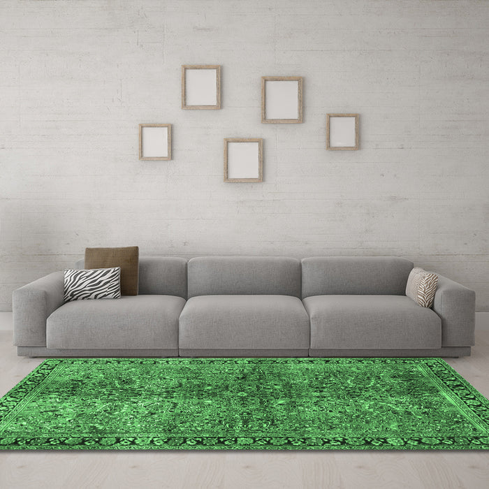 Machine Washable Oriental Emerald Green Traditional Area Rugs in a Living Room,, wshtr4719emgrn