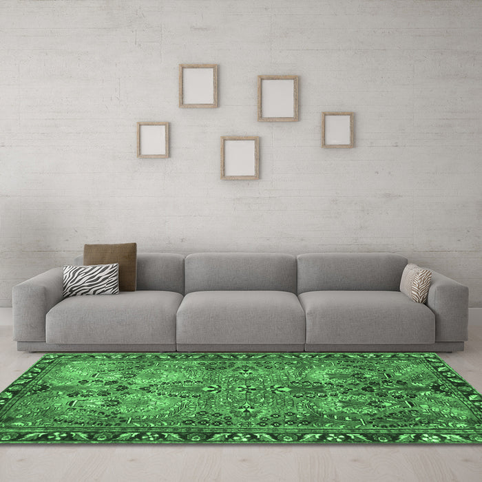 Machine Washable Persian Emerald Green Traditional Area Rugs in a Living Room,, wshtr4720emgrn