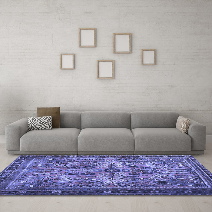Machine Washable Persian Blue Traditional Rug in a Living Room, wshtr4721blu