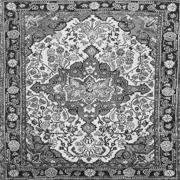 Serging Thickness of Medallion Gray Traditional Rug, tr4722gry