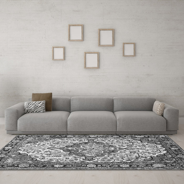 Machine Washable Medallion Gray Traditional Rug in a Living Room,, wshtr4722gry