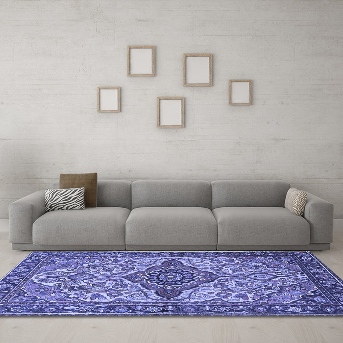 Machine Washable Medallion Blue Traditional Rug in a Living Room, wshtr4725blu