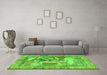 Machine Washable Persian Green Traditional Area Rugs in a Living Room,, wshtr4729grn