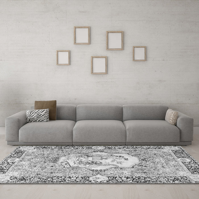 Machine Washable Persian Gray Traditional Rug in a Living Room,, wshtr4731gry