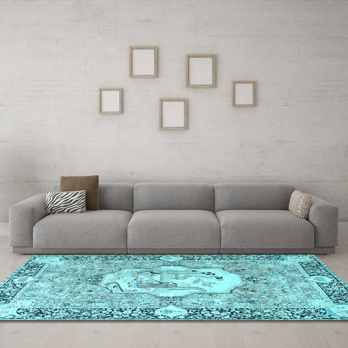 Machine Washable Persian Light Blue Traditional Rug in a Living Room, wshtr4731lblu