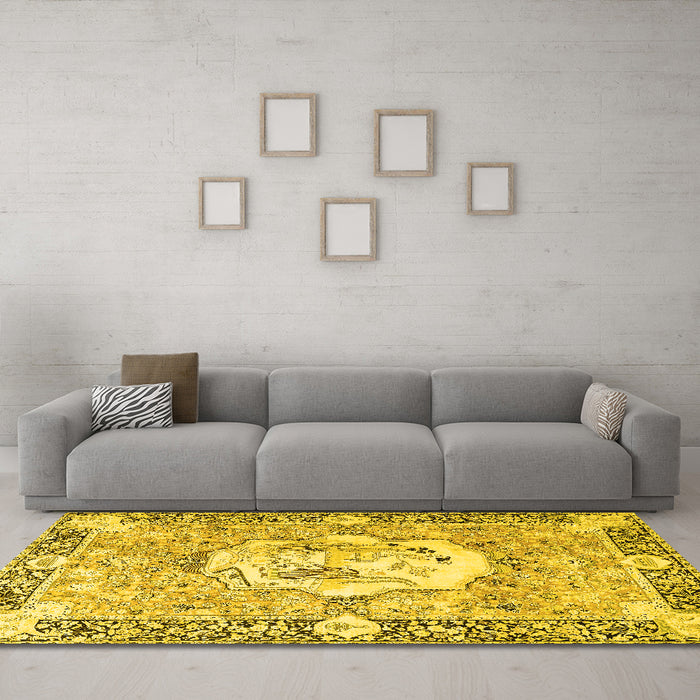 Machine Washable Persian Yellow Traditional Rug in a Living Room, wshtr4731yw