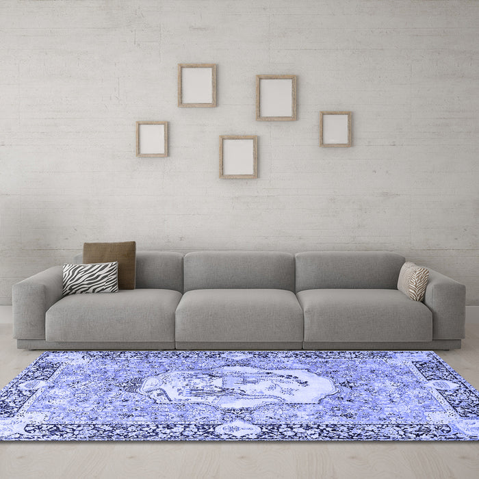 Machine Washable Persian Blue Traditional Rug in a Living Room, wshtr4731blu