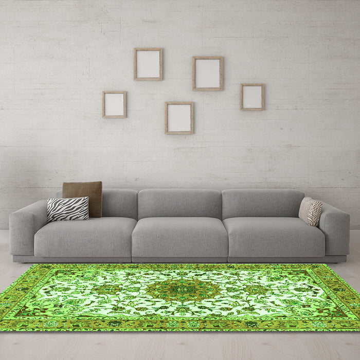 Machine Washable Medallion Green Traditional Area Rugs in a Living Room,, wshtr4734grn
