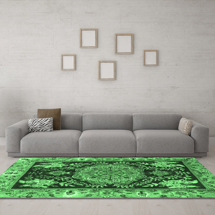 Machine Washable Medallion Emerald Green Traditional Area Rugs in a Living Room,, wshtr4738emgrn