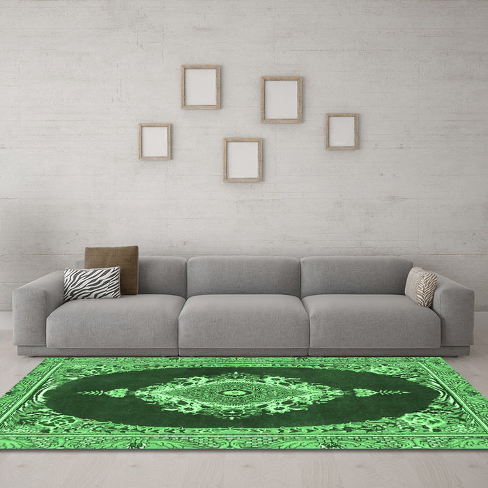 Machine Washable Persian Emerald Green Traditional Area Rugs in a Living Room,, wshtr4742emgrn