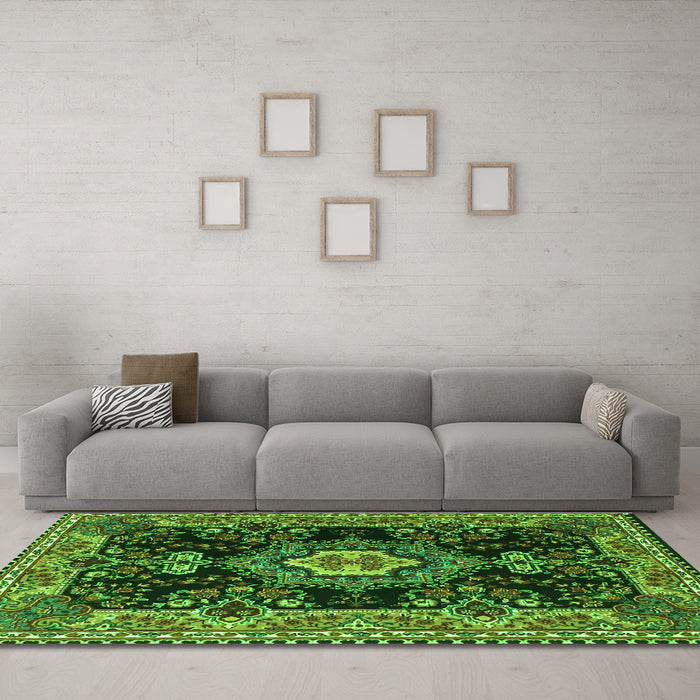Machine Washable Medallion Green Traditional Area Rugs in a Living Room,, wshtr4745grn