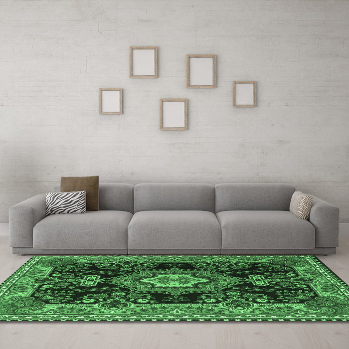 Machine Washable Medallion Emerald Green Traditional Area Rugs in a Living Room,, wshtr4745emgrn