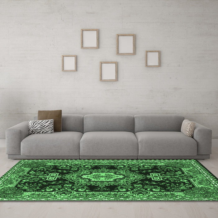 Machine Washable Medallion Emerald Green Traditional Area Rugs in a Living Room,, wshtr4746emgrn