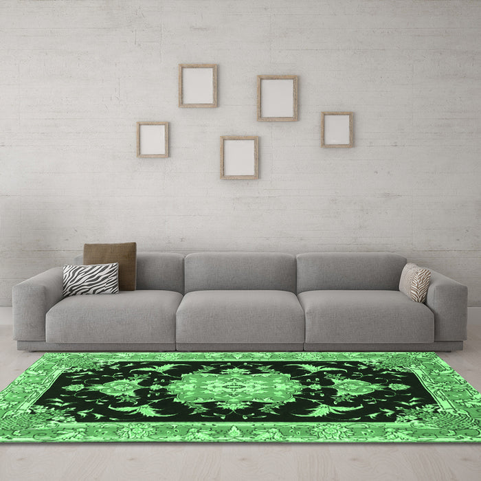 Machine Washable Medallion Emerald Green Traditional Area Rugs in a Living Room,, wshtr4747emgrn