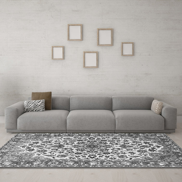 Machine Washable Medallion Gray Traditional Rug in a Living Room,, wshtr4749gry