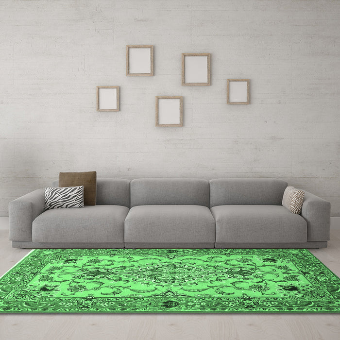 Machine Washable Medallion Emerald Green Traditional Area Rugs in a Living Room,, wshtr4751emgrn
