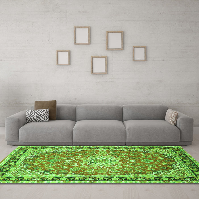 Machine Washable Oriental Green Traditional Area Rugs in a Living Room,, wshtr4752grn