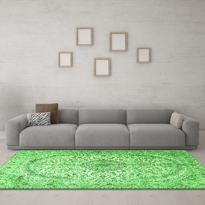 Machine Washable Persian Green Traditional Area Rugs in a Living Room,, wshtr4755grn
