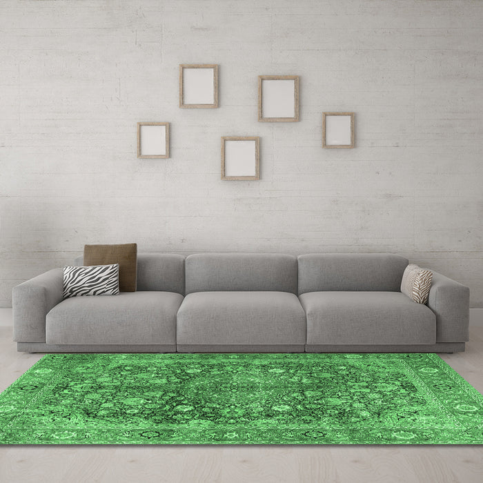 Machine Washable Medallion Emerald Green Traditional Area Rugs in a Living Room,, wshtr4758emgrn