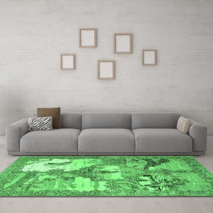 Machine Washable Animal Emerald Green Traditional Area Rugs in a Living Room,, wshtr4759emgrn