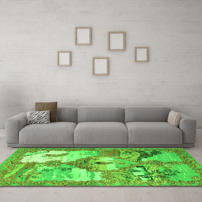 Machine Washable Animal Green Traditional Area Rugs in a Living Room,, wshtr4759grn