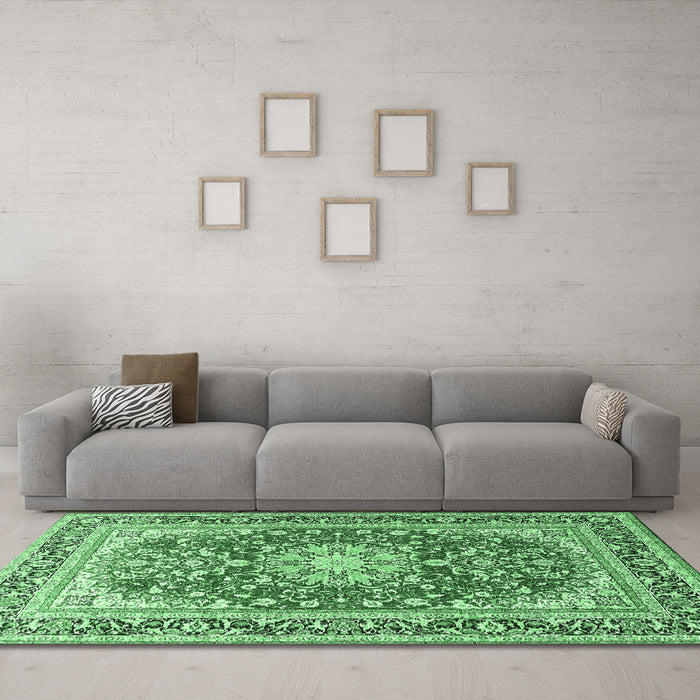 Machine Washable Medallion Emerald Green Traditional Area Rugs in a Living Room,, wshtr4761emgrn