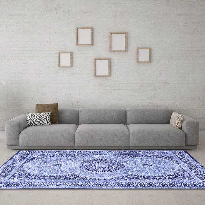 Machine Washable Medallion Blue Traditional Rug in a Living Room, wshtr4764blu