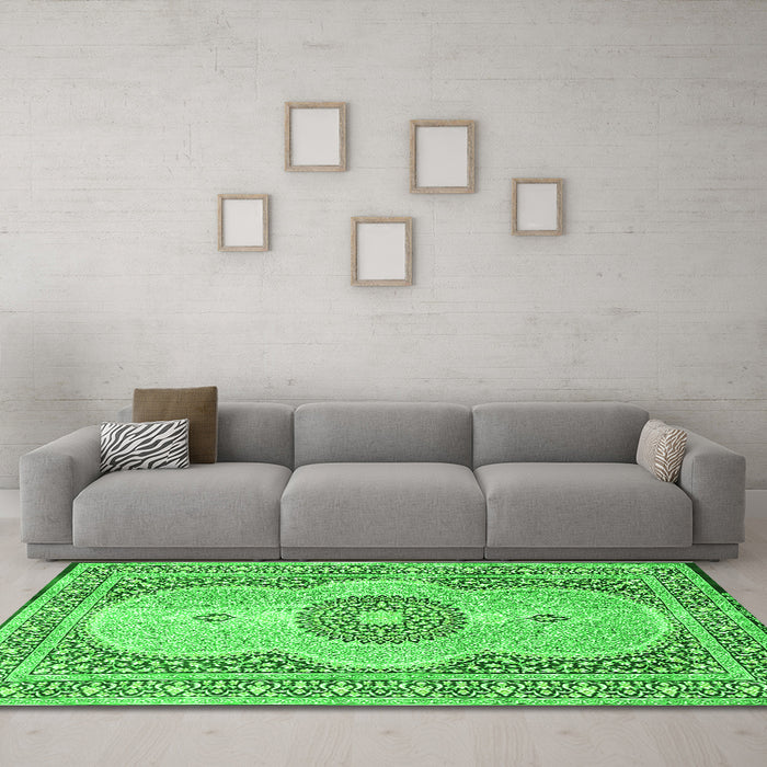 Machine Washable Medallion Green Traditional Area Rugs in a Living Room,, wshtr4764grn